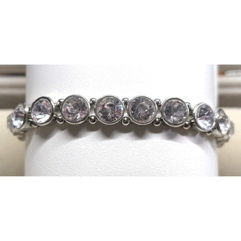 New Clear Crystal Stretch Bracelet SilverTone Rhinestone Bezel Set Round Sparkle